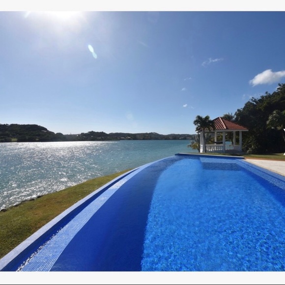 SORRY ,MY CLOSET IS CLOSING IN A MONTH - Picture 7 of 17